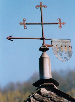 172-MHM55-Bonnecombe-GirouetteTourCarree-avril1996.jpg