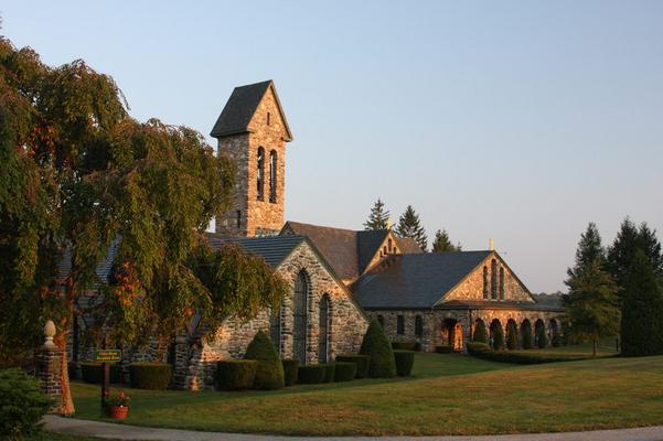 126-Spencer-OCSO-entrance_to_abbey_church.JPG