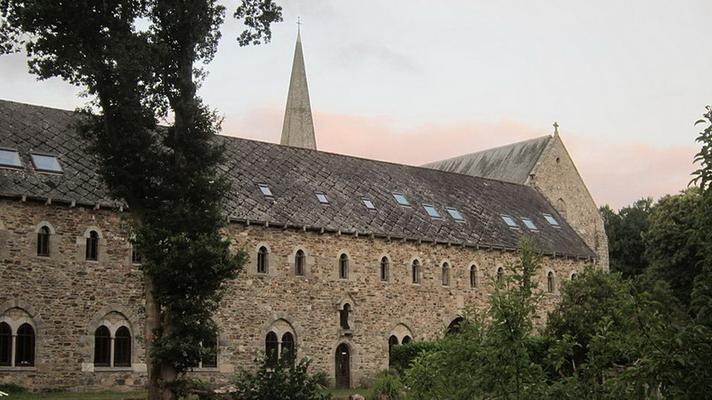 151-1024px-Abbaye_de_Boquen_04-Laurent_Jerry.JPG