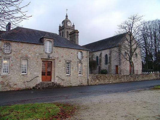086-Giogo_-L_eglise_et_l_hotellerie_de_l_abbaye_de_Bricquebec.JPG