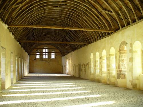 Fontenay-Dormitorium-B-Michels.JPG