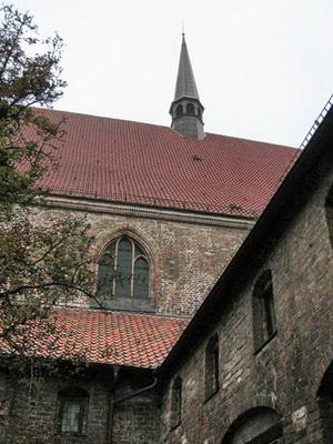 154-Gelbe_-_ay_Rostock_Heilig_Kreuz_Kloster_a_52.jpg