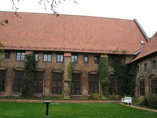 350-Gelbe_-_bc_Rostock_Heilig_Kreuz_Kloster_a_51.jpg