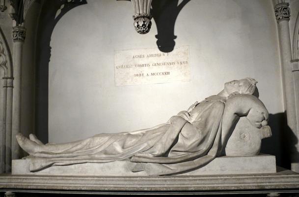 204-Acoma_-_Agnes_of_Savoy.jpg