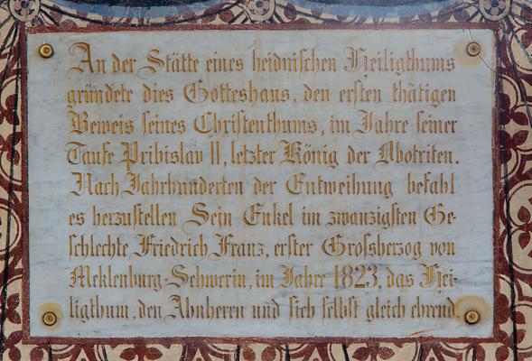 113_Althof_An-d_Kapelle_Althof_-_Tafel_von_Friedrich_Franz_I.jpg