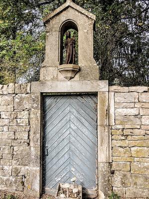 086-Espirat-Entree_dans_le_parc_de_l_ancienne_abbaye_de_Buillon.jpg