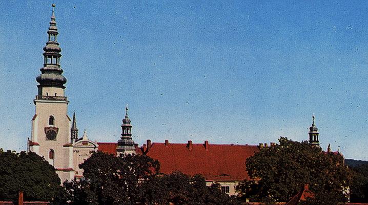 124-Henrykow-Tomann-henrykow_kirche_aussen_quer.jpg