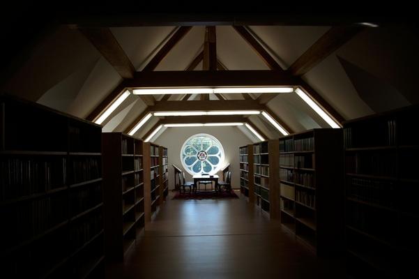 Bibliothek-Magazin-kl.jpg