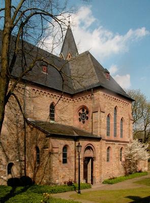 Saarn-Ruesterstaude-Saarn_Klosterkirche.jpg