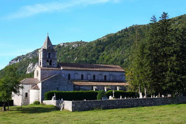 083-Reinhardhauke-Leoncel_Abbey_8.JPG