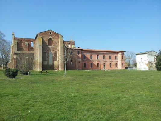 110-Sylda31-Eaunes-abbaye_La_Clarte-Dieu-parc-vue_Est.jpg