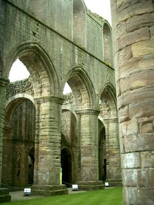 Fountains-Kirche-nach-Suedwesten.jpg