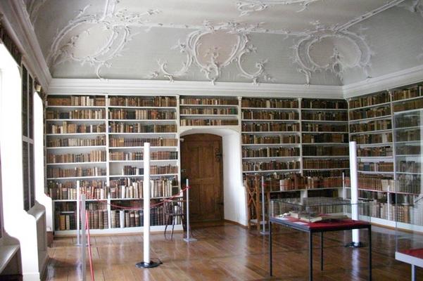 Alte-Bibliothek-kl.jpg