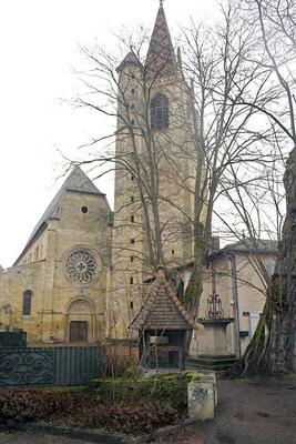 118-Daniel_Villafruela.682px-La_Benisson-Dieu-Abbaye__cote_ouest_.jpg