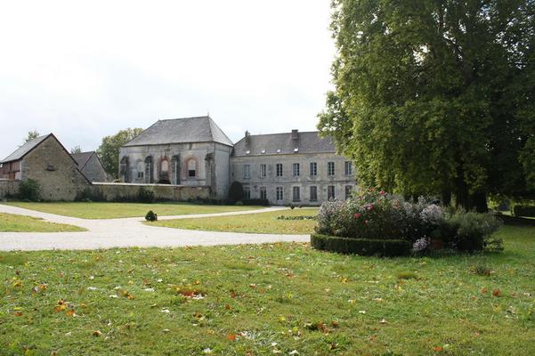 099-Nicole-christiane_Paladini-Abbaye_du_dolmen_du_Reclus.JPG