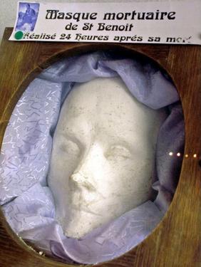 Labre-Masque-mortuaire-Wikimedia.jpg