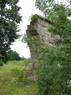 92-Klostermauer_von_Teistungenburg.JPG