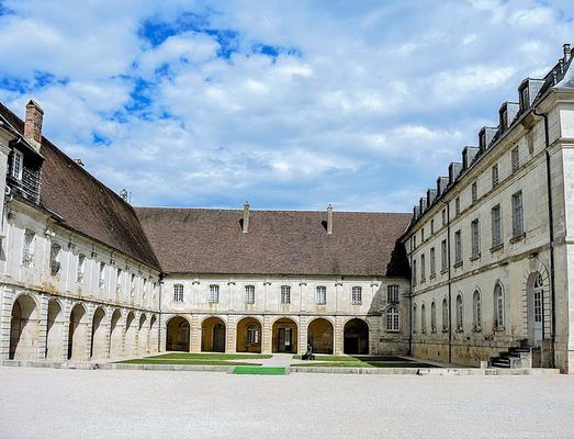 082-Espirat-Abbaye_d_Auberive.__1_.jpg