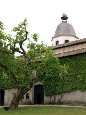 085-Hellolapomme-Escaladieu_Abbey.jpg