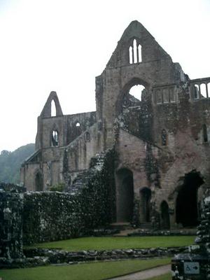 Tintern-Kirche-Osten.jpg