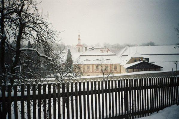 Gelbe_-_Ostritz_Kloster_Marienthal.jpg