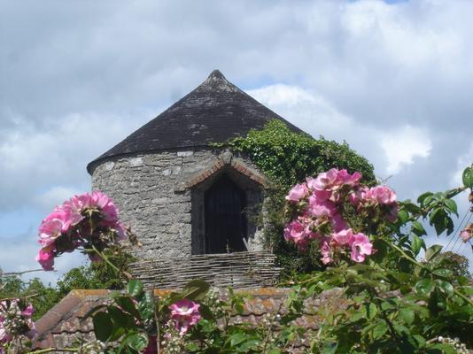 18-Caldey-OCSO-CALDEY_Chapel_of_Peace.JPG