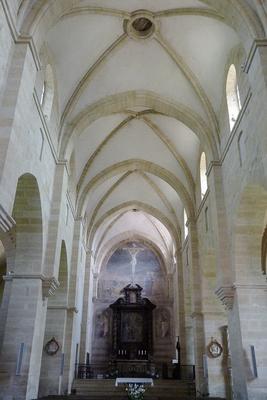 200-GFreihalter-683px-La_Benisson-Dieu_church437.JPG