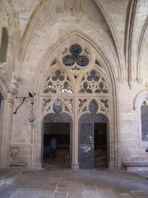 206-Borjaanimal-Real_Monasterio_de_Santa_Maria_de_Vallbona_-_Sala_Capitular.jpg