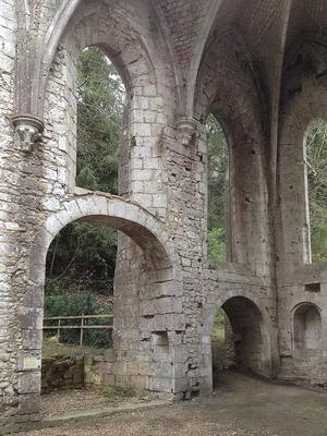 207-Giogo_-Chevet_abbatiale_Fontaine-Guerard2.JPG