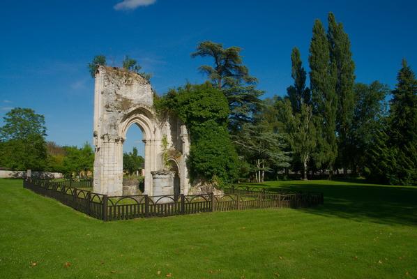 080-Lguerin27_-Abbaye_de_la_Noe__ruines.jpg