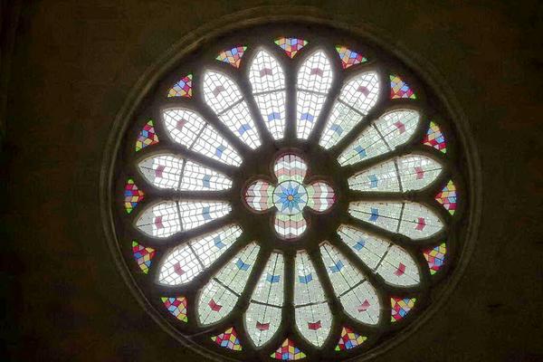 276-GFreihalter-1024px-La_Benisson-Dieu_church_rose_window436.JPG