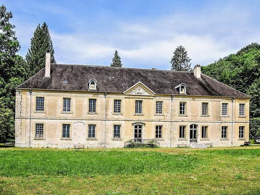 083-Espirat-Facade_sud_de_l_ancienne_abbaye.jpg