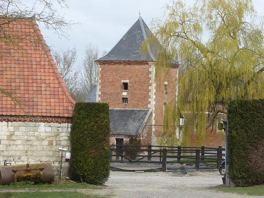080-VVVCFFrance-Vestige_de_l_Abbaye_de_Fervaques__batiment_agricole_.jpg
