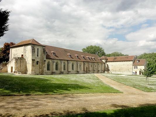 085-P.poschadel_-_Saint-Ouen-l_Aumone__95___abbaye_de_Maubuisson__cote_sud-est_1.jpg