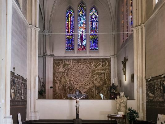 087-Didier_Descouens-Eglise_Notre-Dame-des-Sept-Douleurs_et_de_Sainte-Catherine-de-Sienne_-_chapelle_du_chemin_de_croix_et_Choeur_-_Blagnac.jpg