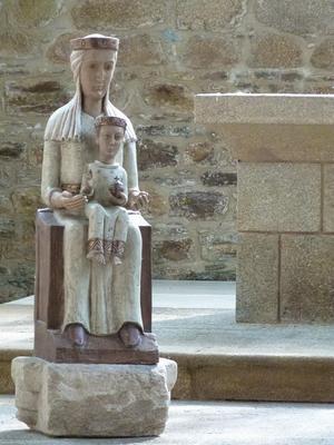 301-Vierge_a_l_Enfant_dans_l_eglise_de_l_abbaye-Therese_Gaige.JPG
