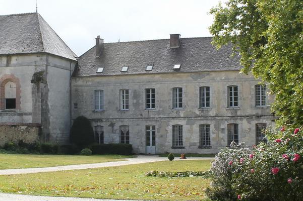 101-Nicole-christiane_Paladini-Abbaye_du_dolmen_du_Reclus.JPG