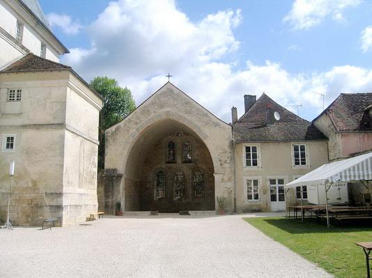 086-rene_boulay-Haute-Marne_Auberive_Abbaye_-_panoramio__1_.jpg