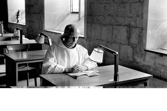 AIG981348_34.jpg