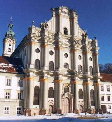 Zinnmann-Cloister_Fuerstenfeld_Portal.jpg