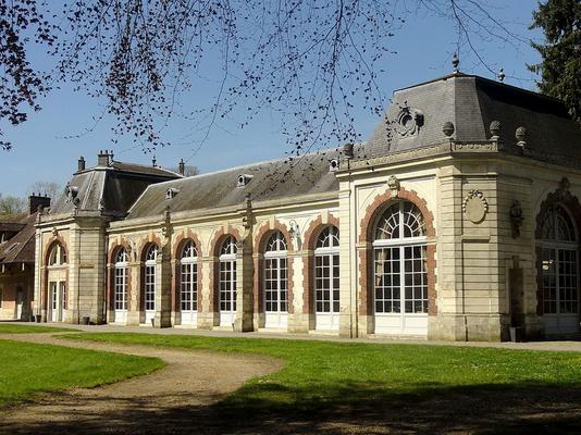 775-Pierre_Poschadel_Fontaine-Chaalis__60___abbaye_de_Chaalis__orangerie__vue_depuis_le_sud-est.jpg
