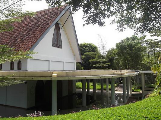 151-Ign_christian_Rawaseneng__left_side_view_.jpg