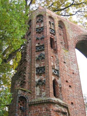 az_Gelbe_-_Eldena_28_Ornamente_im_Westturm.jpg