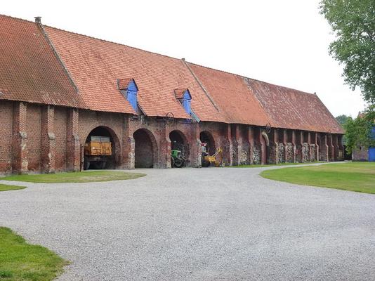 142-1024px-Clairmarais__Pas-de-Calais__Fr__Ancienne_abbaye_cistercienne_PA00108253__10_-Havang_nl_.JPG