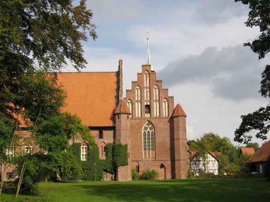 113-Gelbe-Westchor der Kirche von Wienhausen.JPG