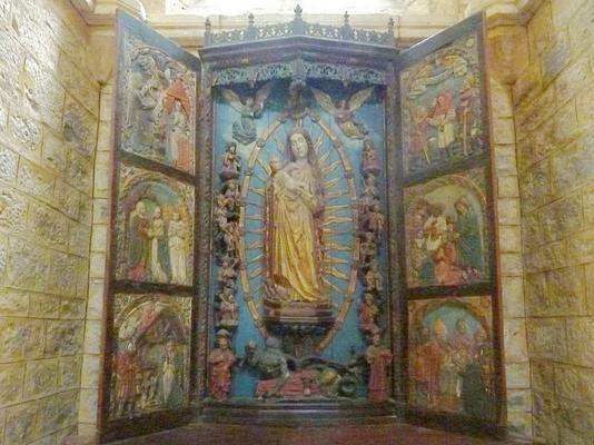 300-Chris06-Interior_of_Abbaye_de_Loc-Dieu__21_.jpg