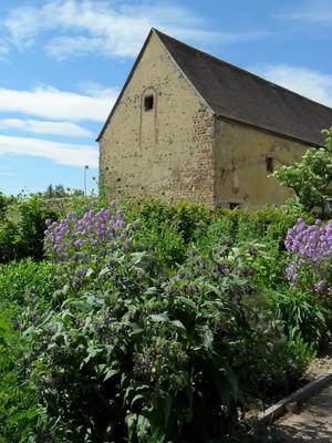 402-Buch-11_Kapitelhaus___Kraeutergarten-Benndorf.JPG