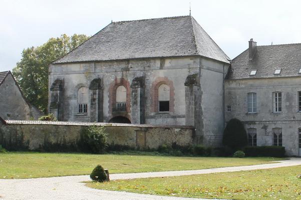 100-Nicole-christiane_Paladini-Abbaye_du_dolmen_du_Reclus.JPG