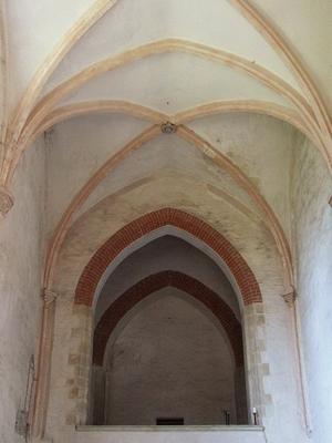 93-768px-Oslavany__zamek__interier_kaple__02_-Harold.jpg