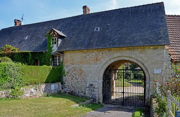 851-Pline-2012--DSC_0098-Porterie-de-l_abbaye-de-Mortemer.jpg